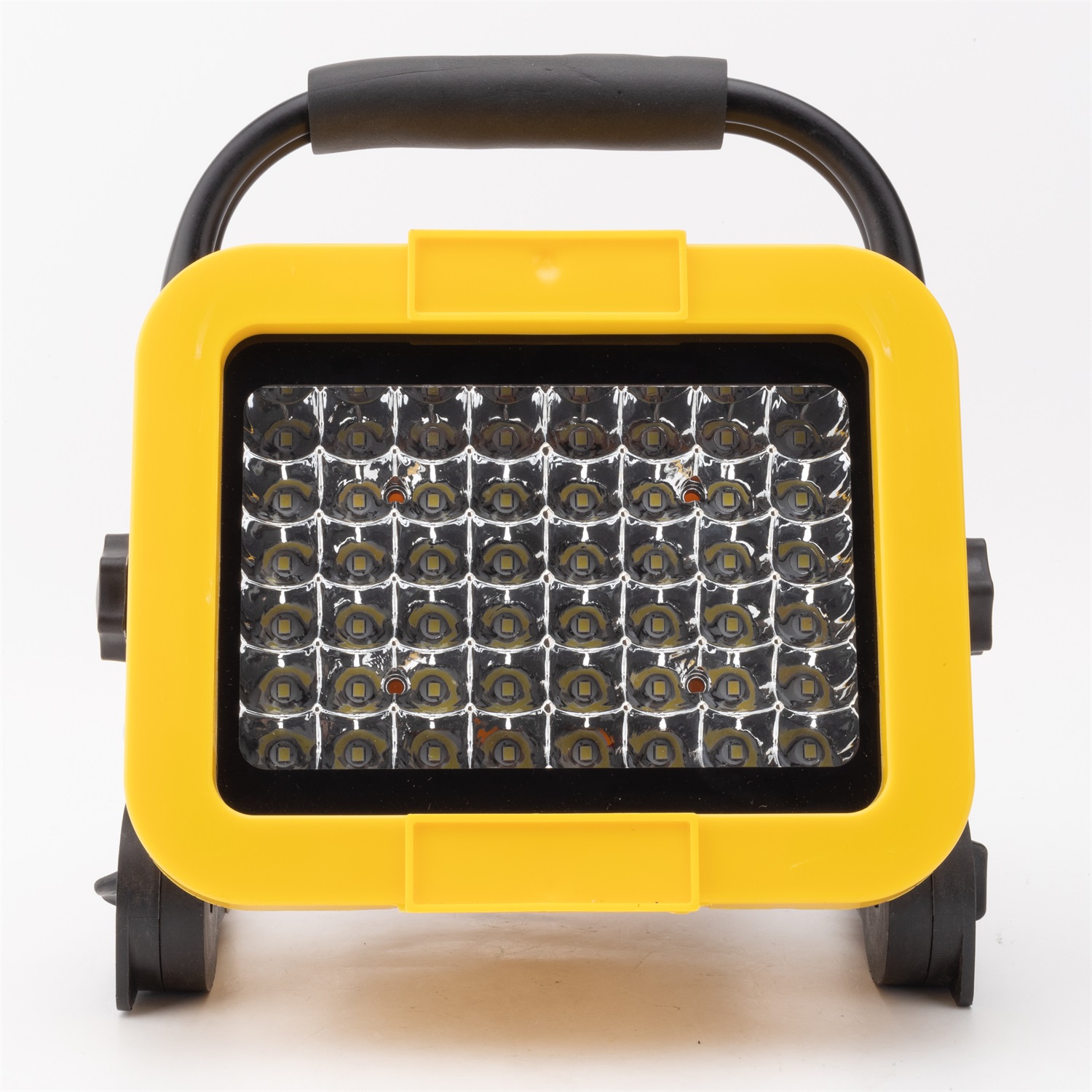 Lampa robocza LED do akumulato – Outdoor Lighting Milwaukee recenzja i cena